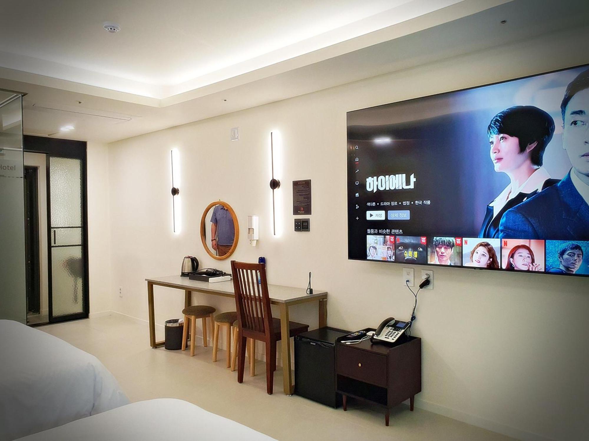 Bluebird Hotel Incheon Buitenkant foto