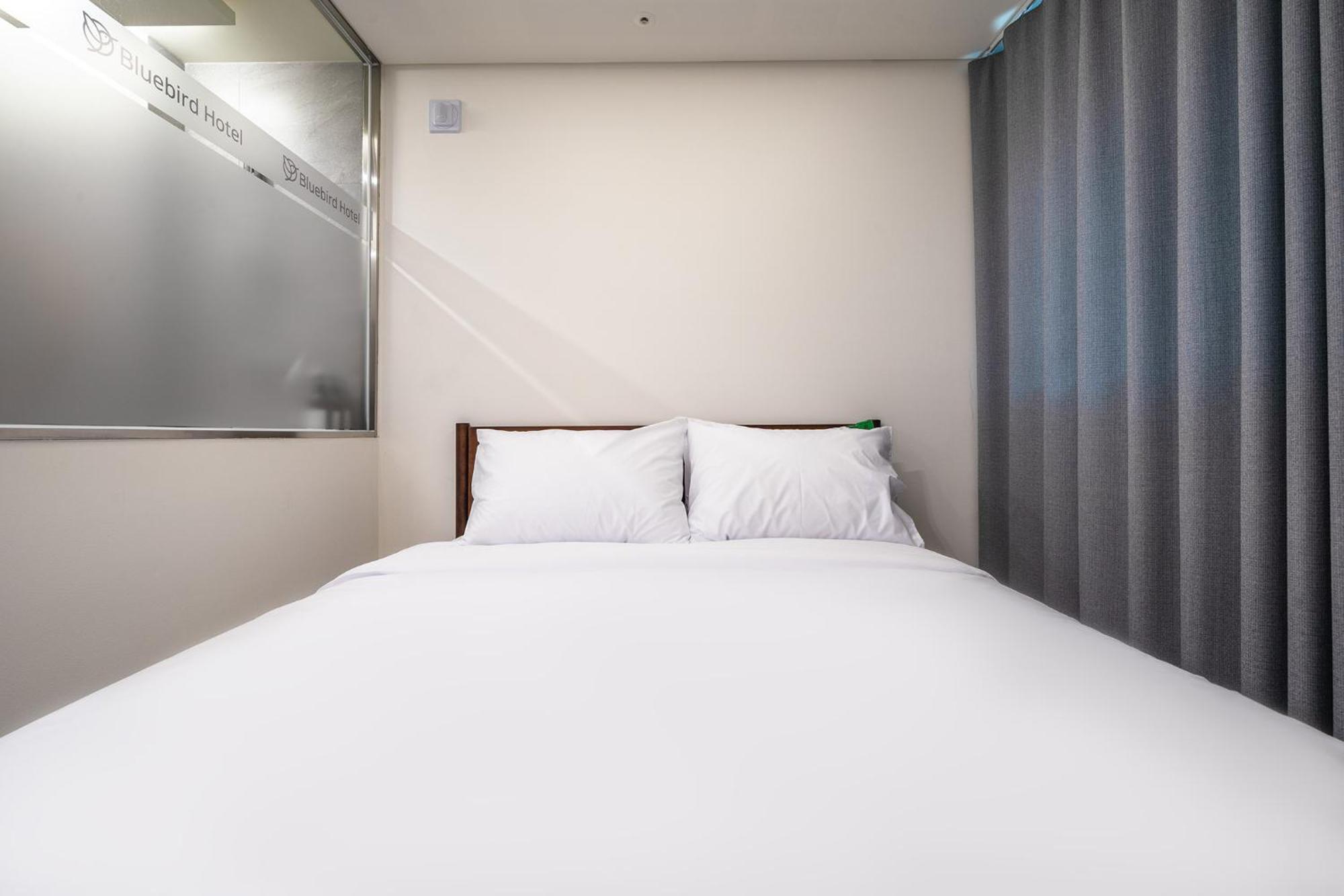 Bluebird Hotel Incheon Buitenkant foto